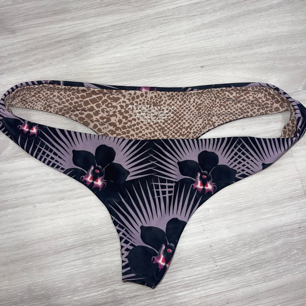 ACACIA SWIMWEAR 💜 🖤 RARE!!